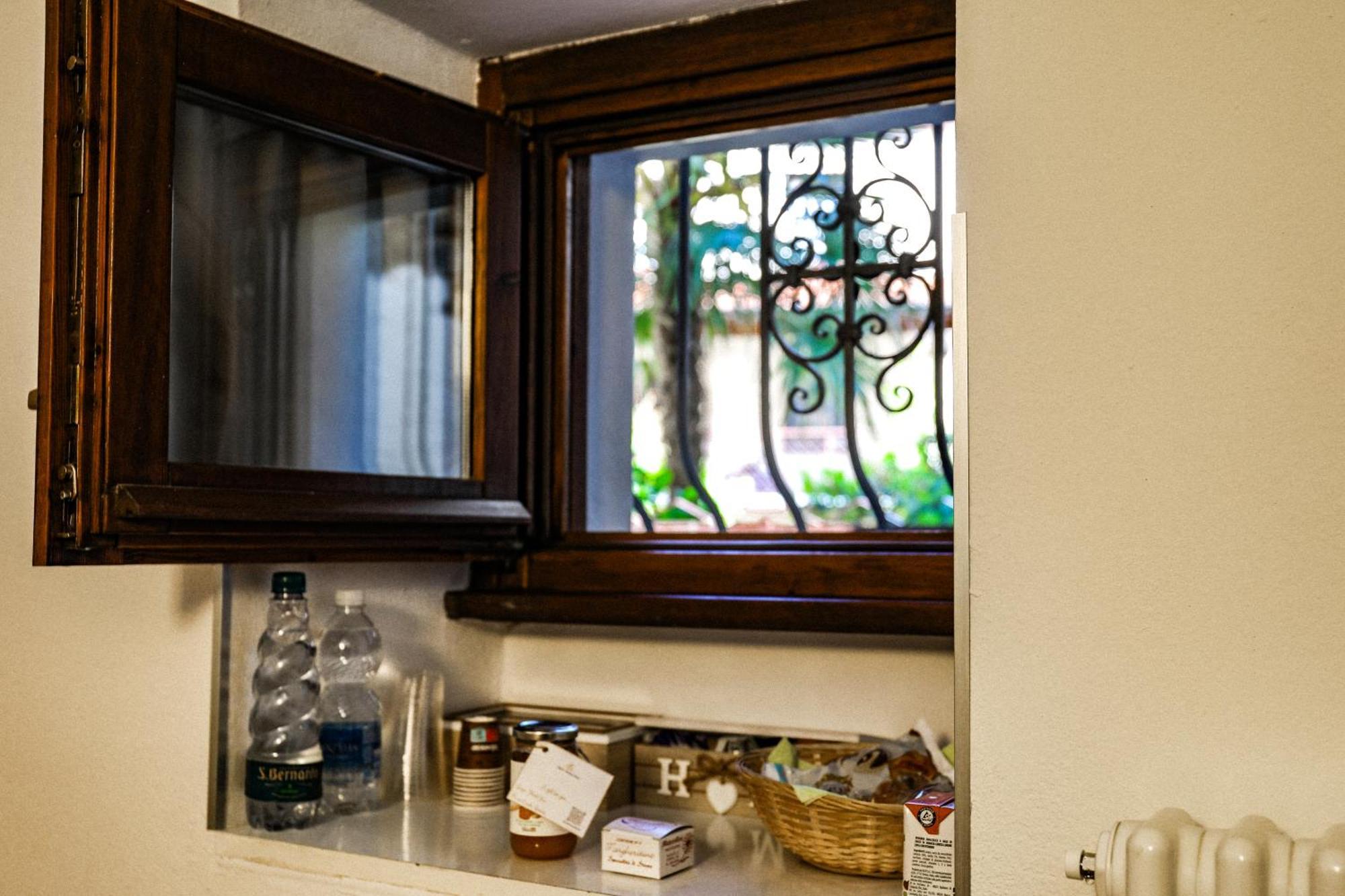 Vittoria Holiday House - Tulip Apartment And Tulip Room Stresa Exteriér fotografie
